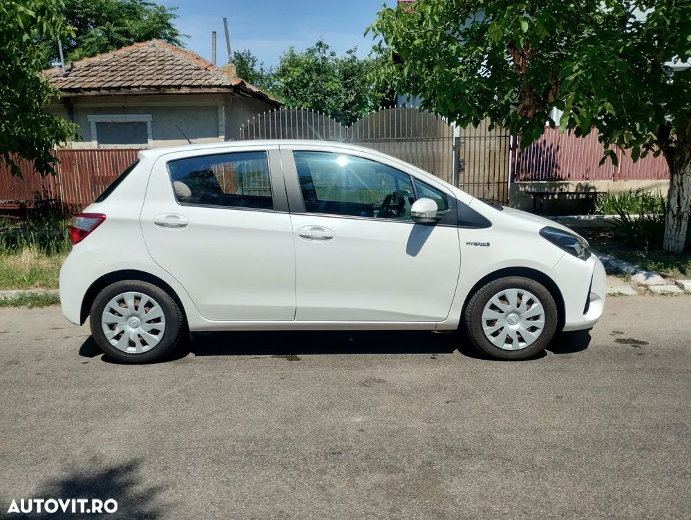 Toyota Yaris 1.5 VVT-i HSD Exclusive - 3