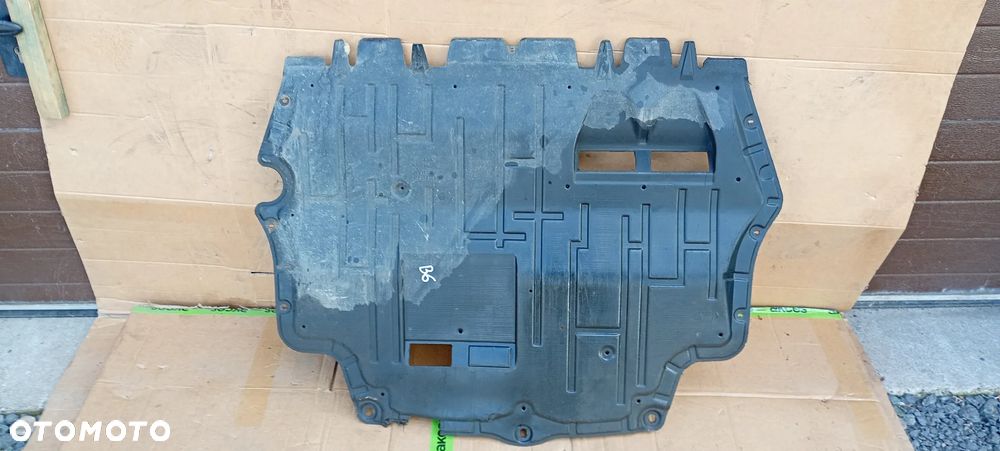 Osłona płyta pod silnik VW Passat B6 3C0825237 - 1