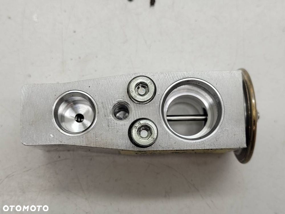 ZAWÓR ROZPRĘŻNY KLIMATYZACJI SEAT LEON IV KL 2024 5WB816103 - 4