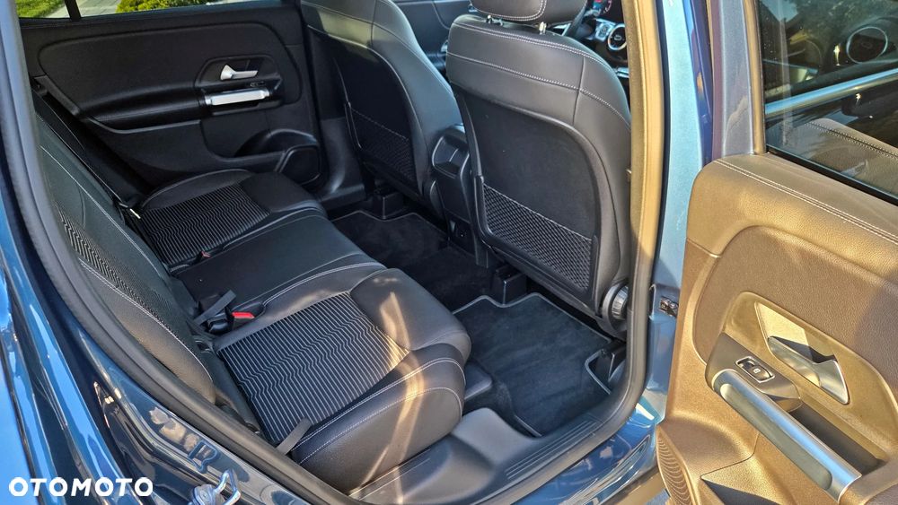 Mercedes-Benz GLB - 31