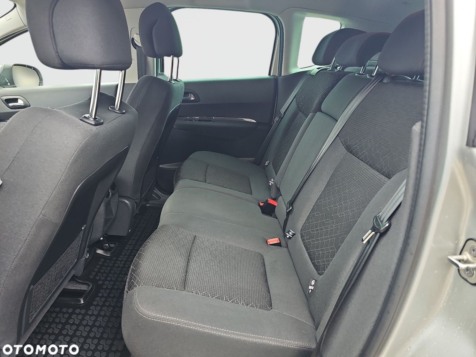 Peugeot 3008 1.6 HDi Active - 17