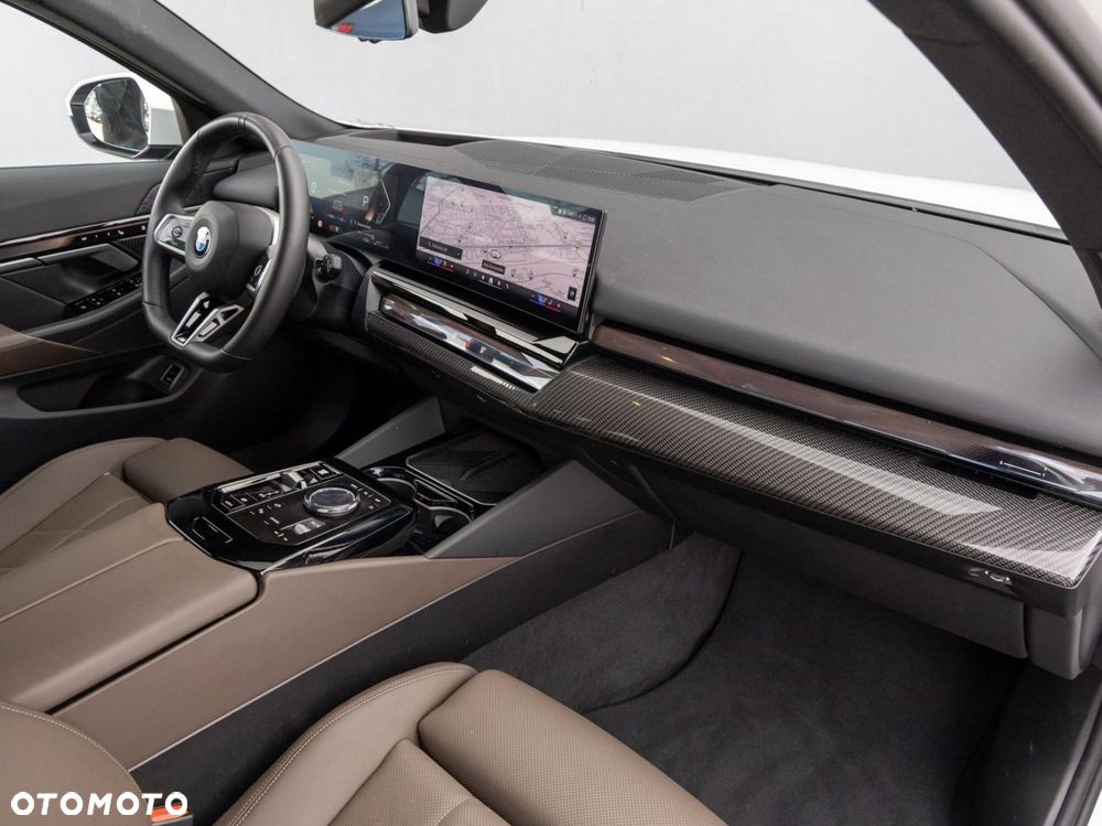 BMW Seria 5 - 10