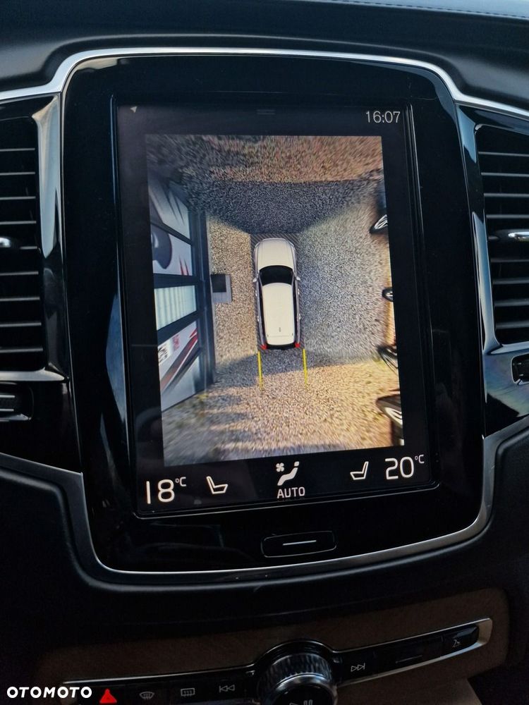 Volvo XC 90 - 21