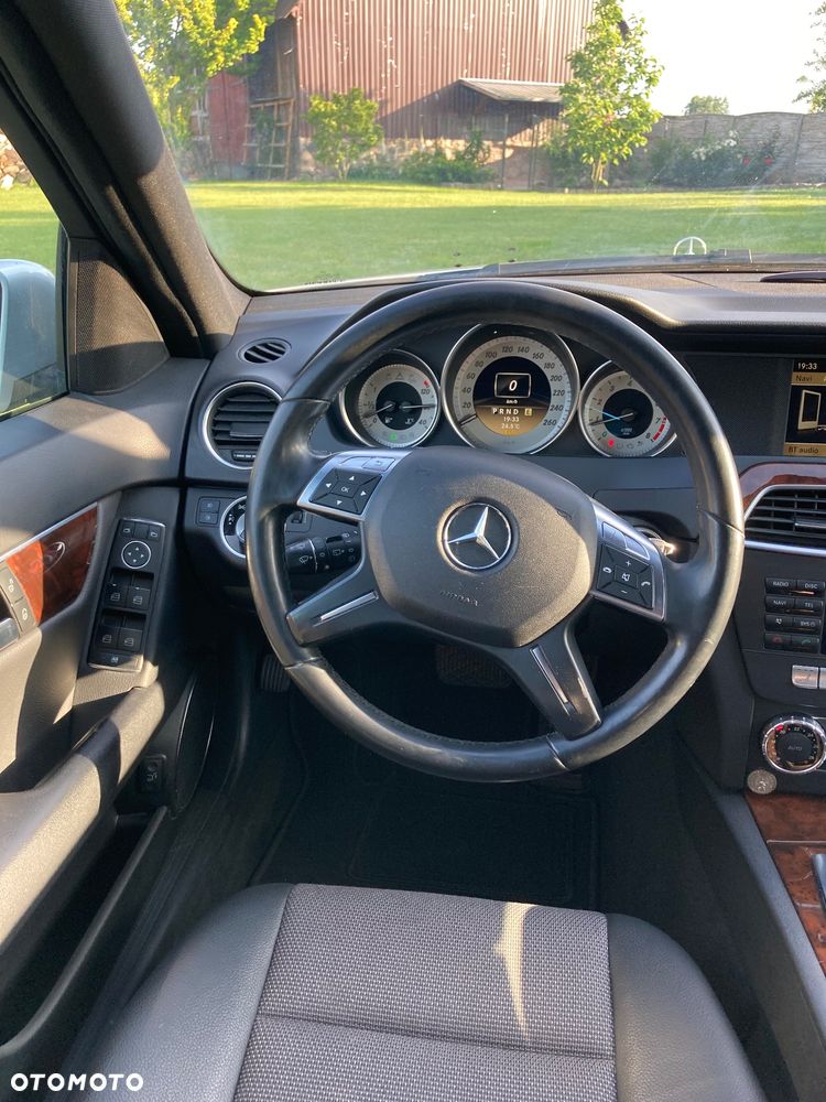 Mercedes-Benz Klasa C - 22