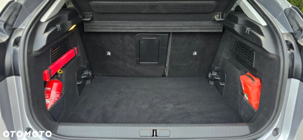 Citroën C4 BlueHDi 110 Stop&Start SHINE - 24