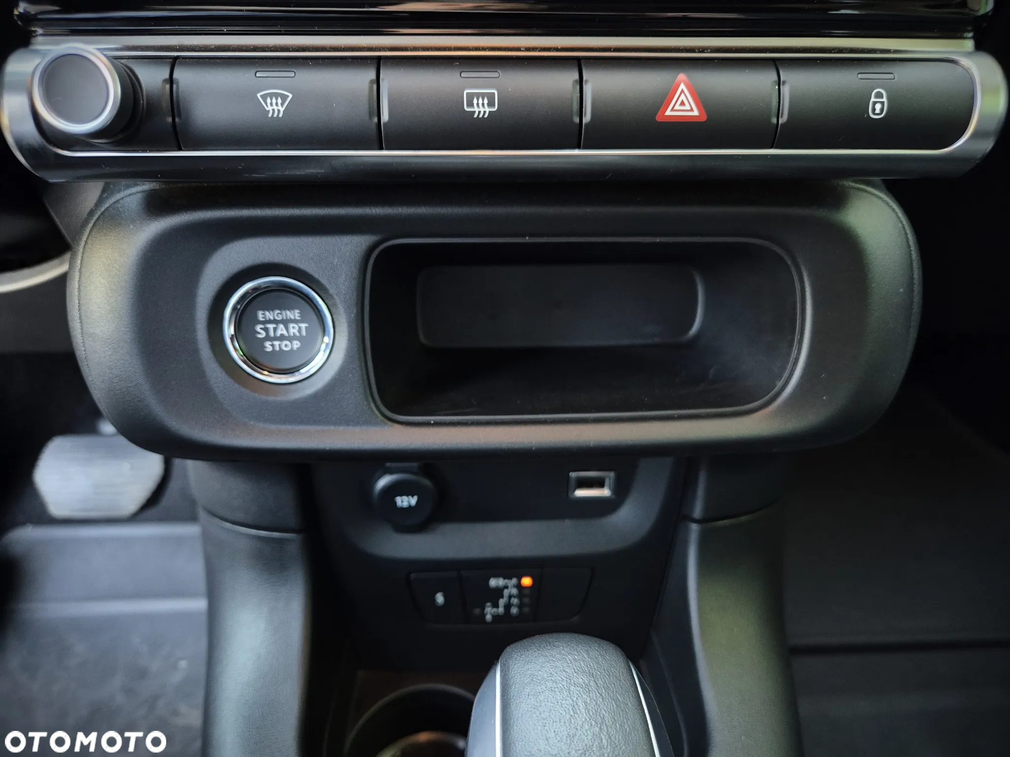 Citroën C3 1.2 PureTech Shine EAT6 - 33