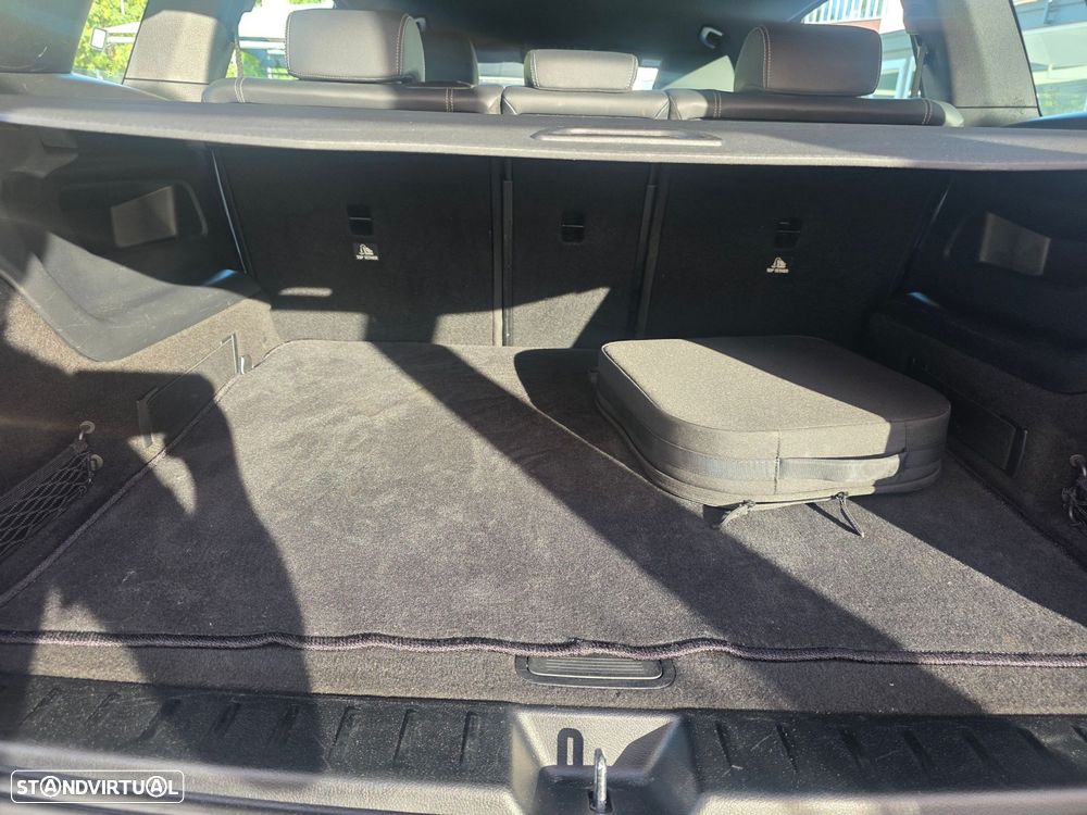 Mercedes-Benz EQB 300 4Matic Progressive - 24