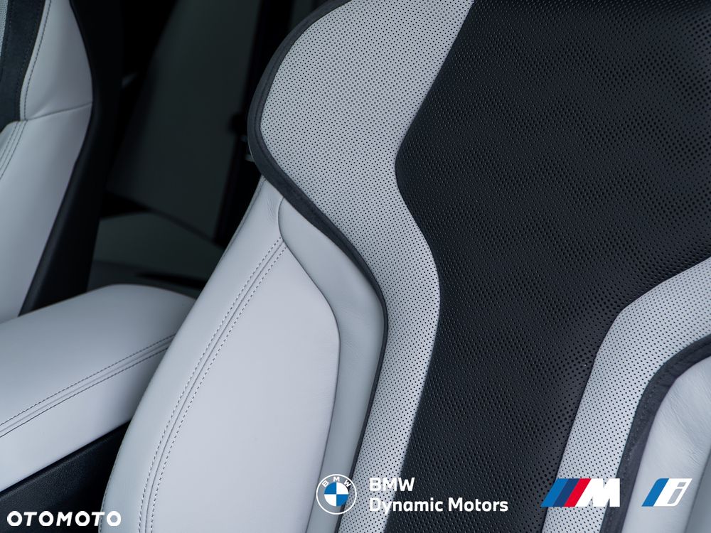 BMW M3 Competition M xDrive - 26