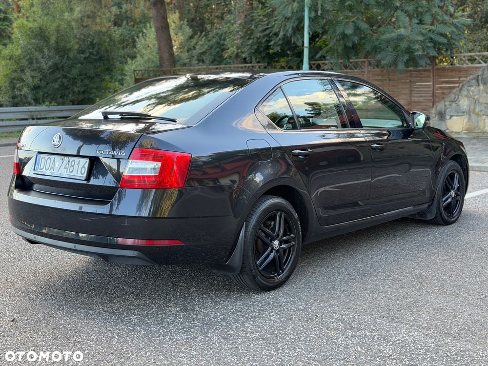 Skoda Octavia 1.6 TDI Elegance DSG - 8