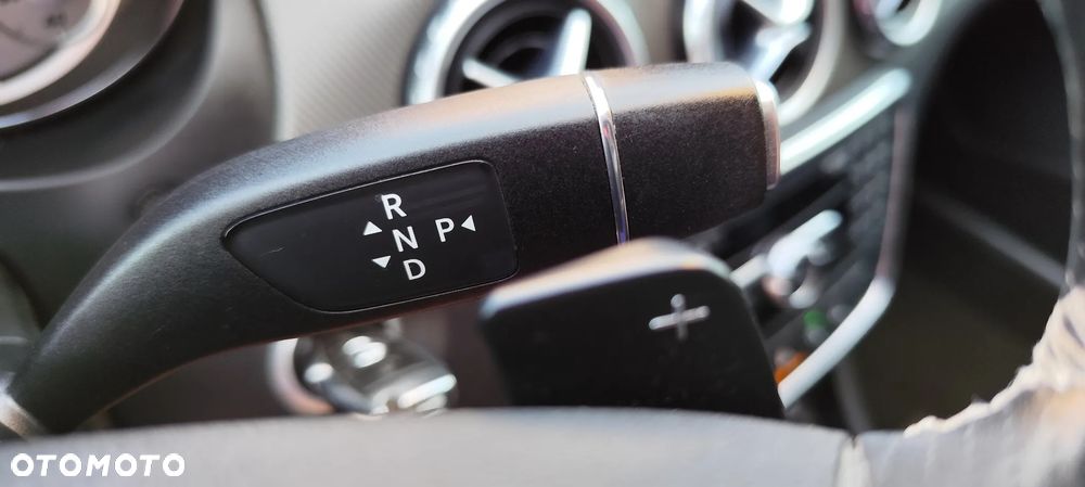 Mercedes-Benz GLA - 39