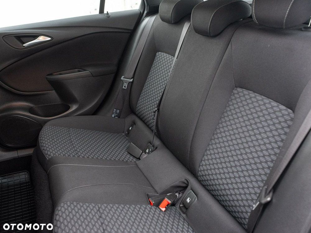 Opel Astra - 25