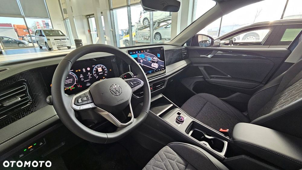 Volkswagen Tiguan - 19