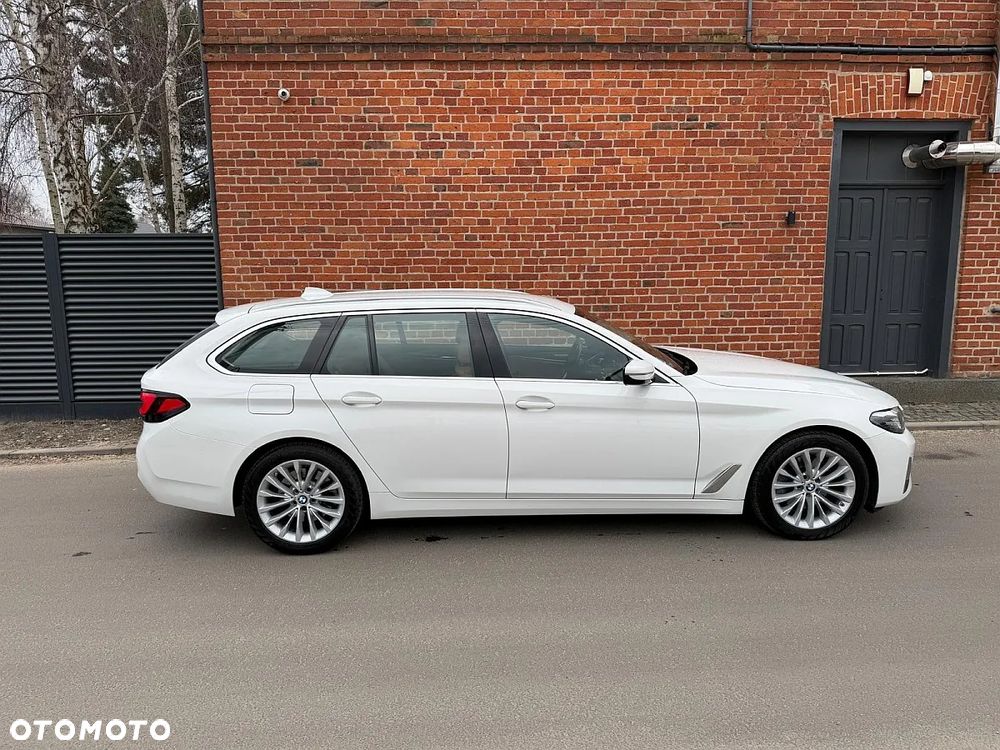 BMW Seria 5 520i GPF Luxury Line sport - 3
