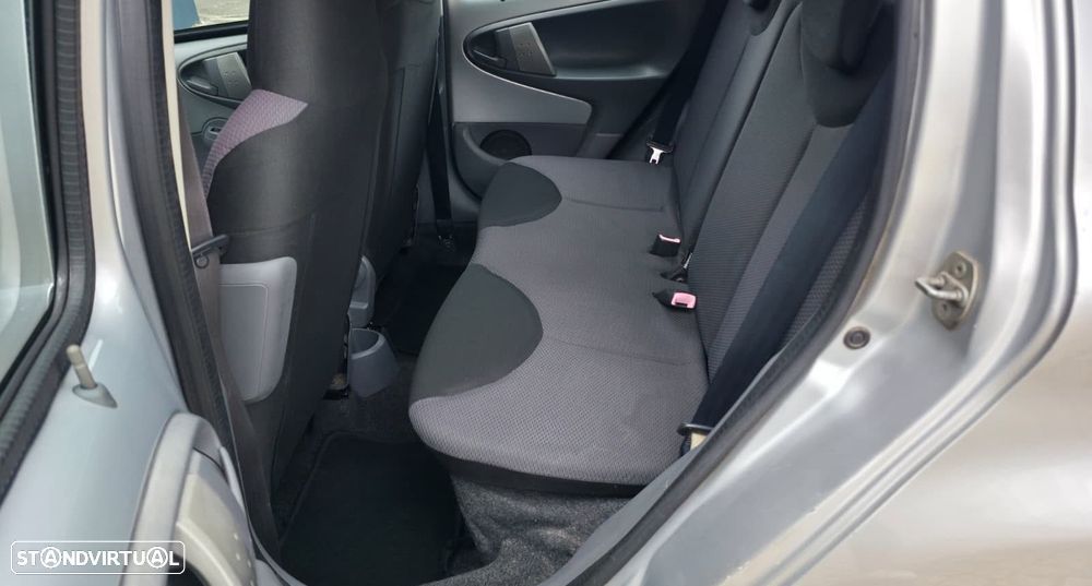 Toyota Aygo 1.0 + AC - 12