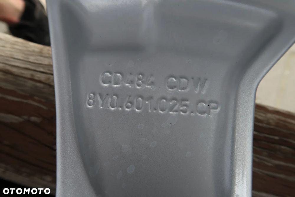 AD12 Felga Audi A3 8y0601025CP - 4