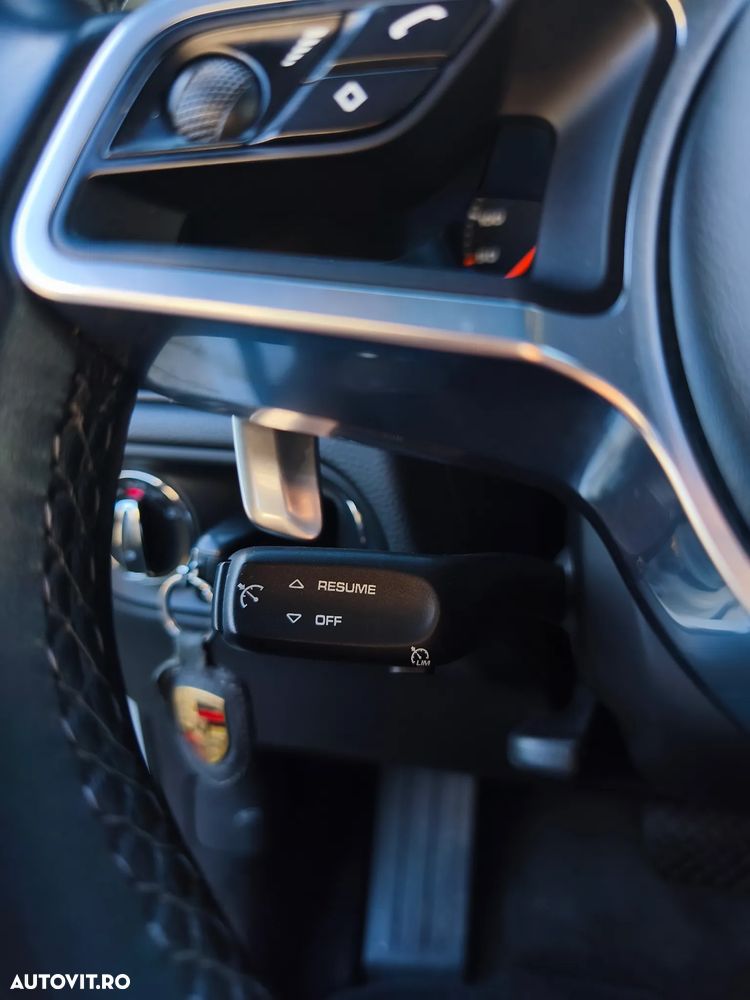 Porsche Macan S - 15