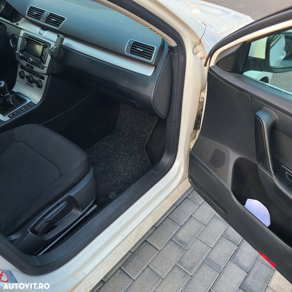 Volkswagen Passat Variant 1.6 TDI BlueMotion Technology Comfortline - 9