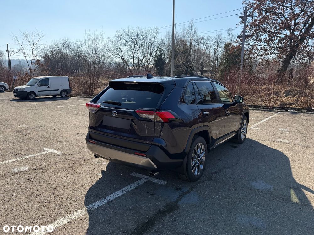 Toyota RAV4 - 9