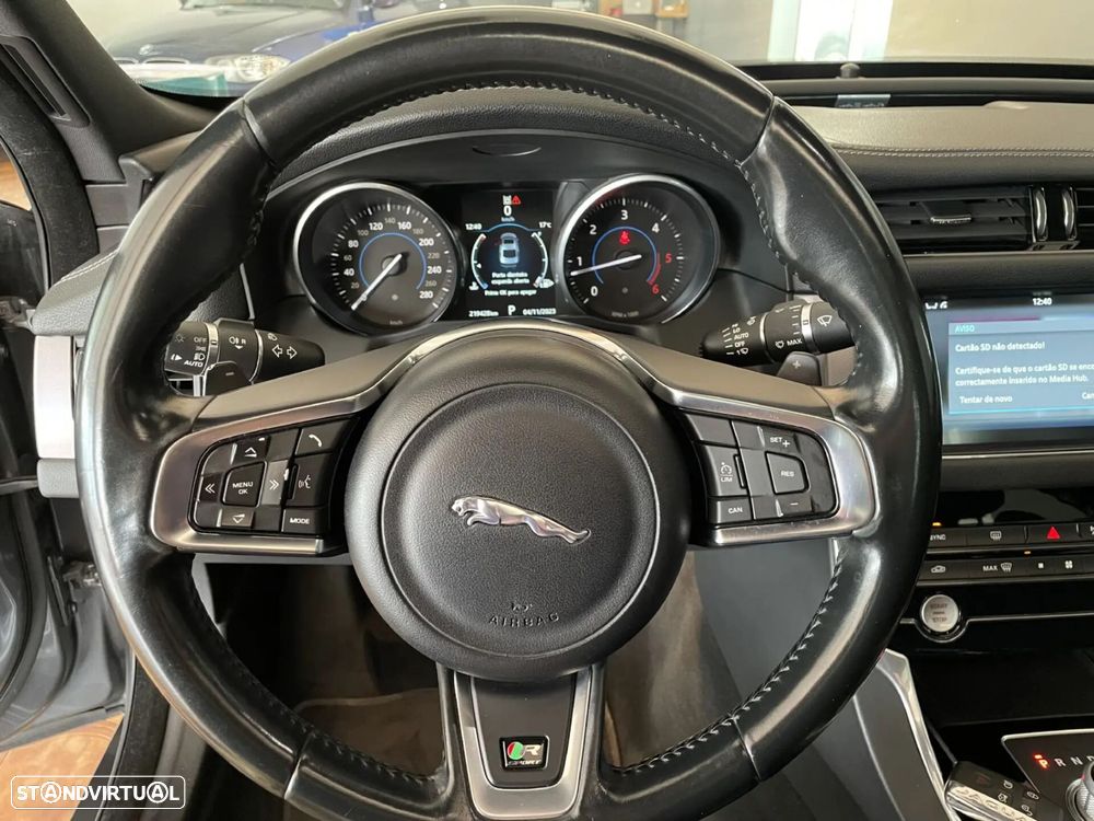Jaguar XF - 25