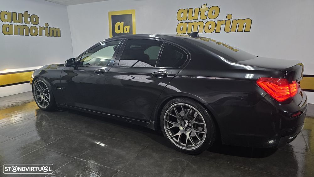 BMW 740 d Pack M - 10