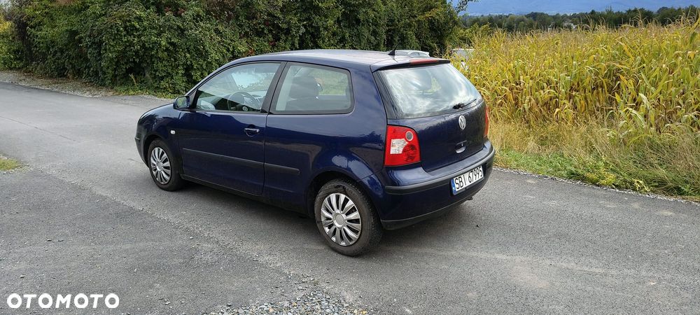 Volkswagen Polo 1.4 16V Trendline - 4