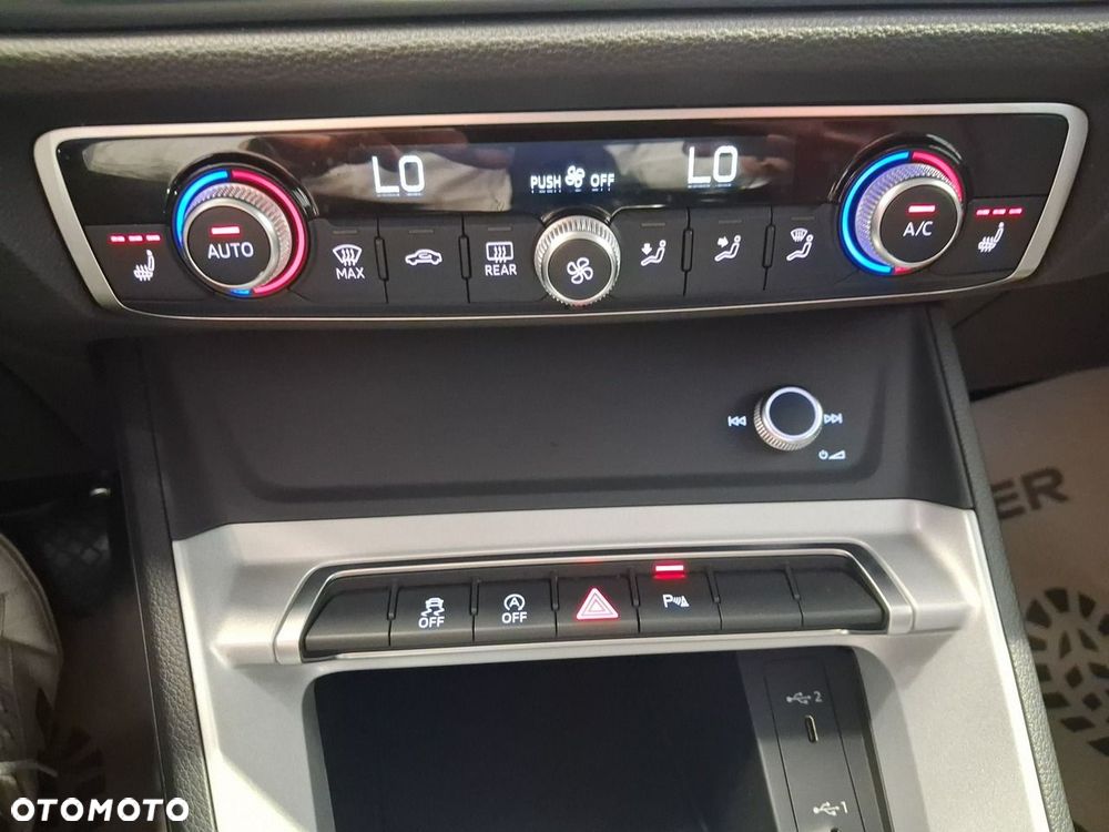 Audi Q3 - 30