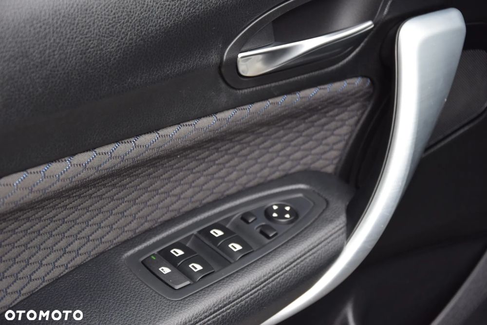 BMW Seria 1 120d xDrive BluePerformance Sport Line - 37