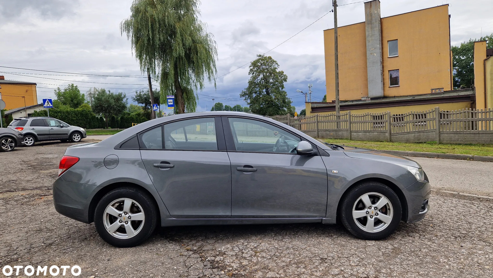 Chevrolet Cruze 1.8 LS - 3