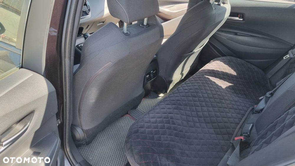 Toyota Corolla 1.8 Hybrid Comfort - 24
