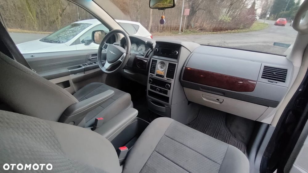 Chrysler Grand Voyager 2.8 CRD LX - 10