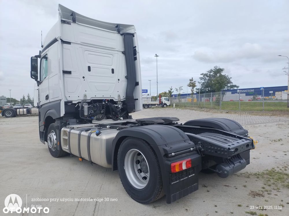 Mercedes-Benz Actros - 3