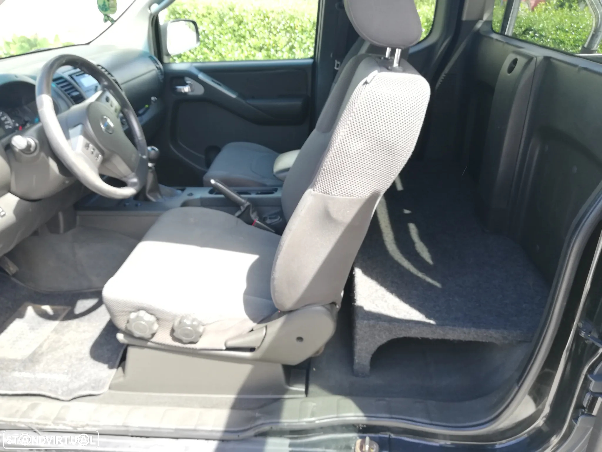 Nissan Navara 2.5d  King-Kab 4WD - 10
