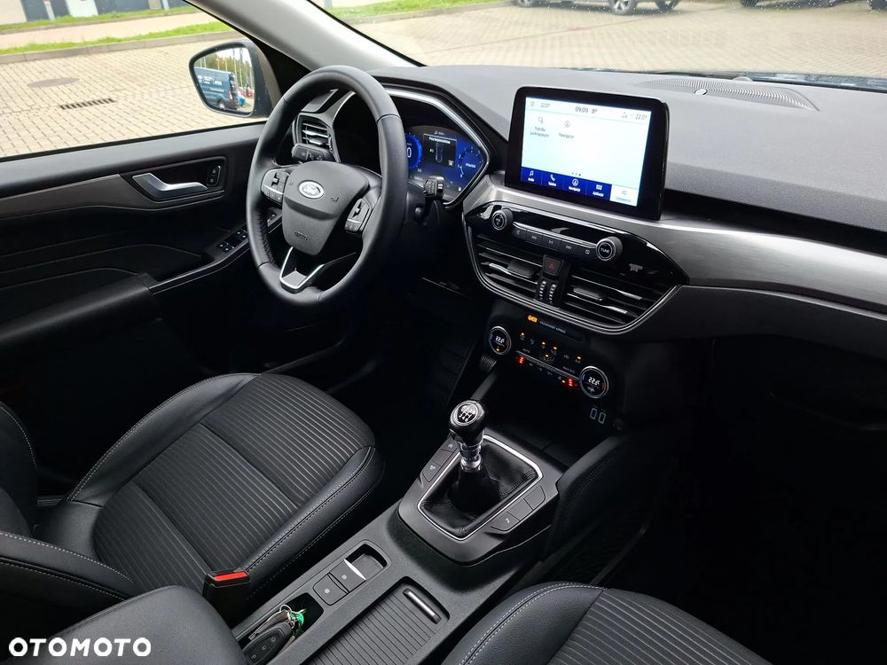 Ford Kuga 1.5 EcoBoost FWD Titanium X - 38