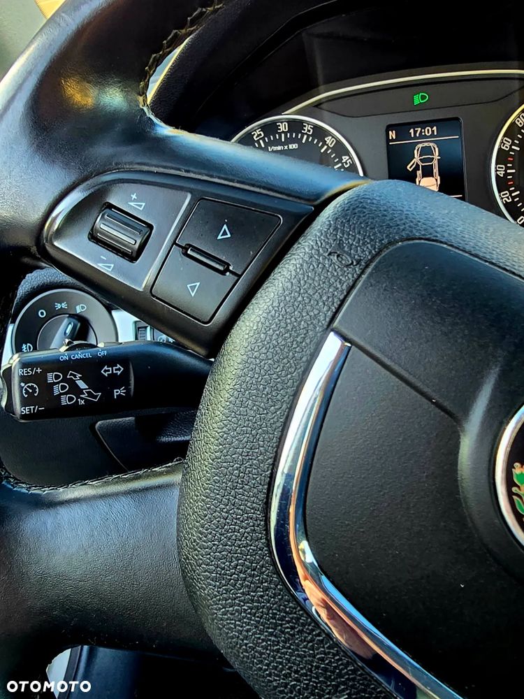 Skoda Octavia Combi 2.0 TDI Ambiente - 24