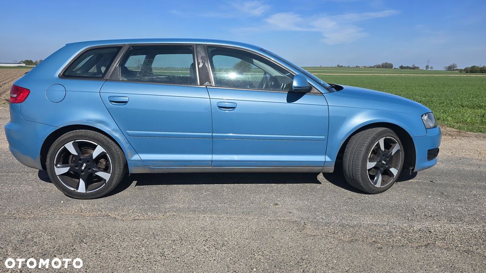 Audi A3 Sportback - 3