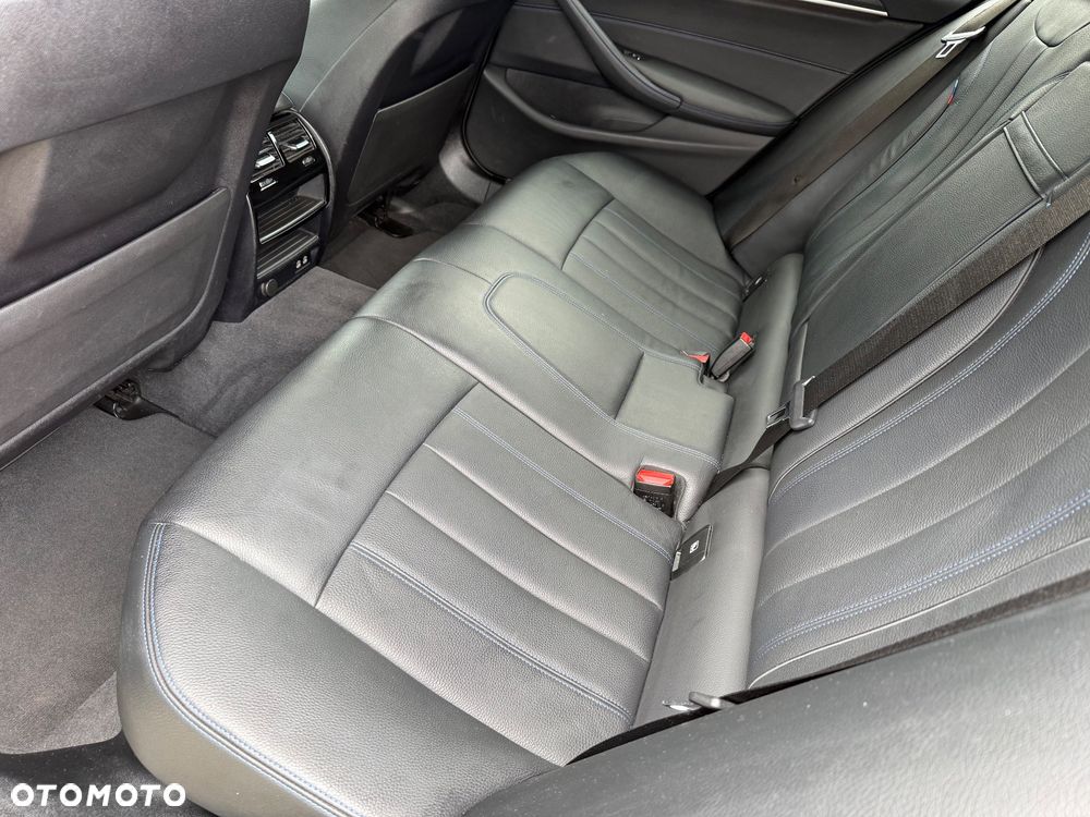 BMW Seria 5 530e M Sport sport - 40