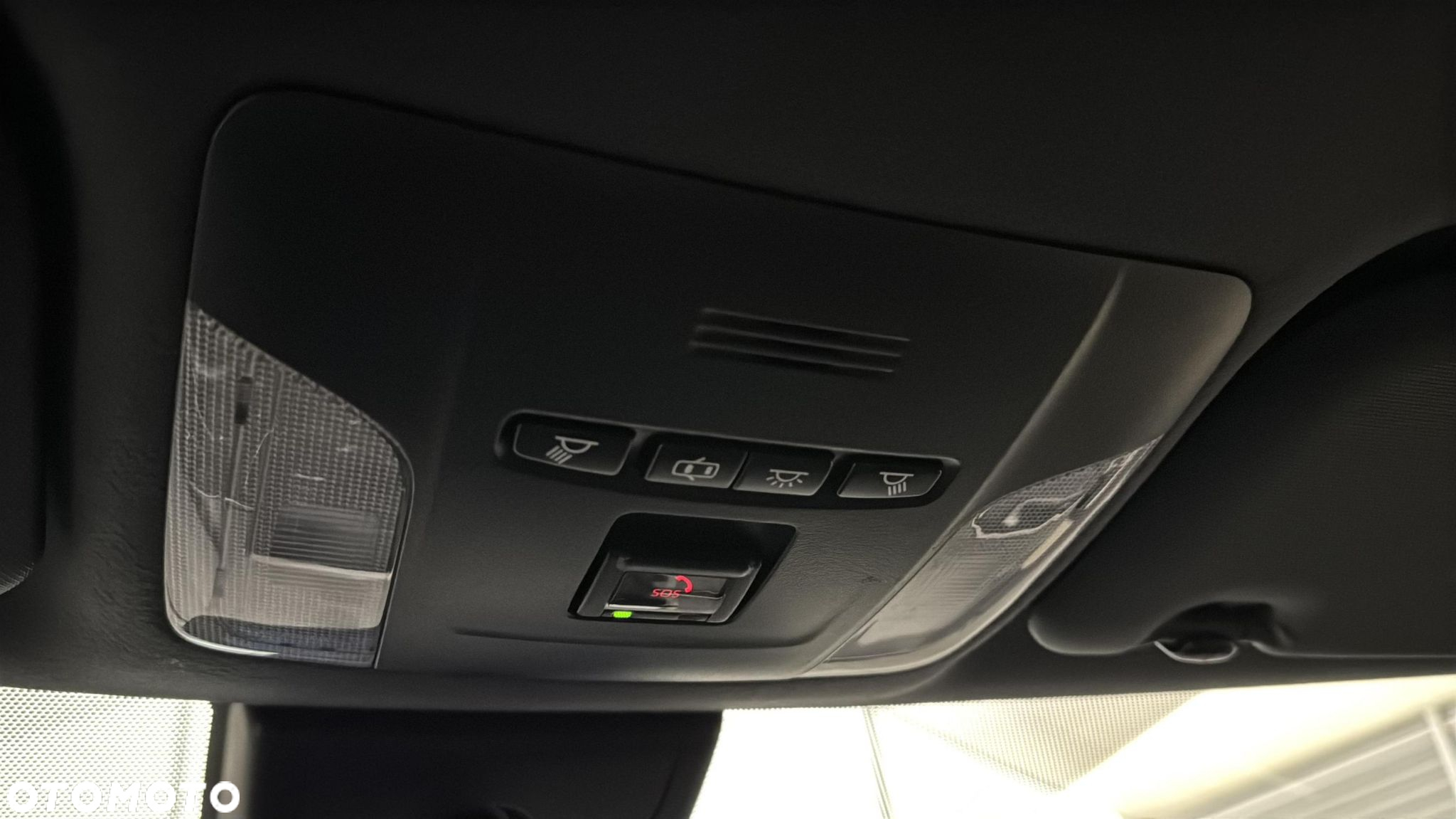 Toyota Corolla 1.8 Hybrid Comfort - 32