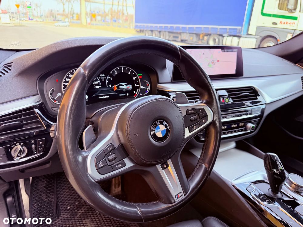 BMW Seria 5 530i GPF xDrive - 13