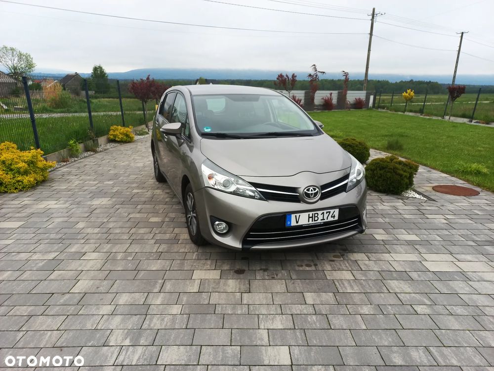 Toyota Verso 1.6 D-4D 5-Sitzer Start/Stop - 1