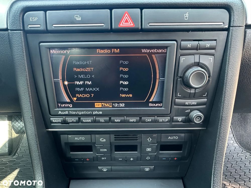 Audi A4 Avant 2.0 TDI DPF - 13
