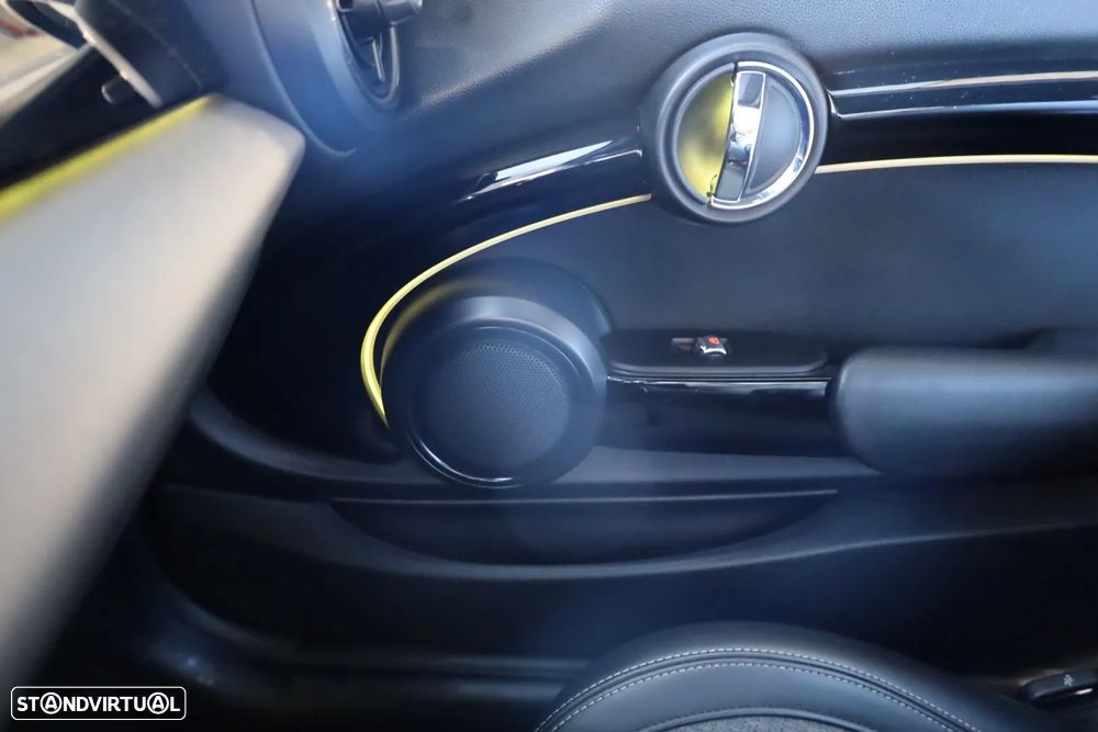 MINI Cabrio Cooper Auto - 37