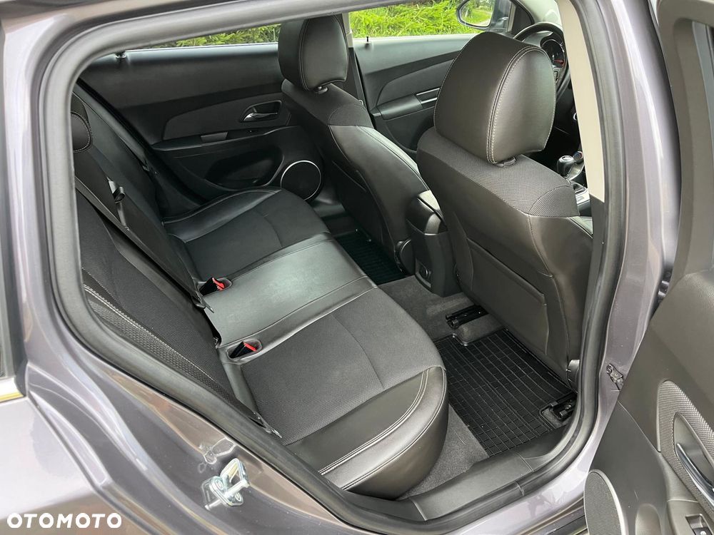 Chevrolet Cruze - 15