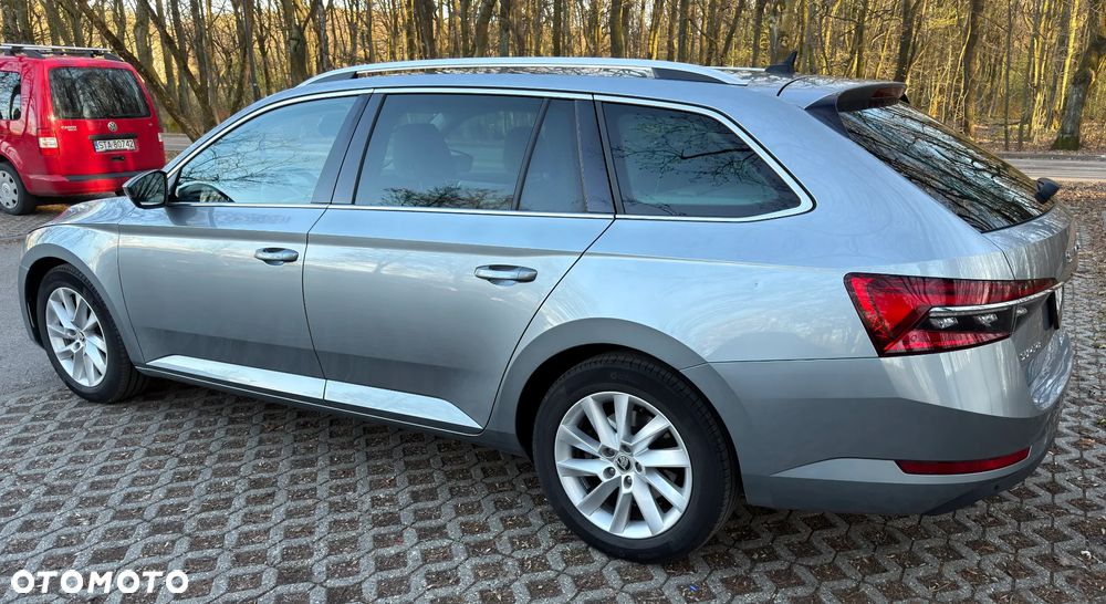 Skoda Superb 2.0 TDI SCR 4x4 Style DSG - 9