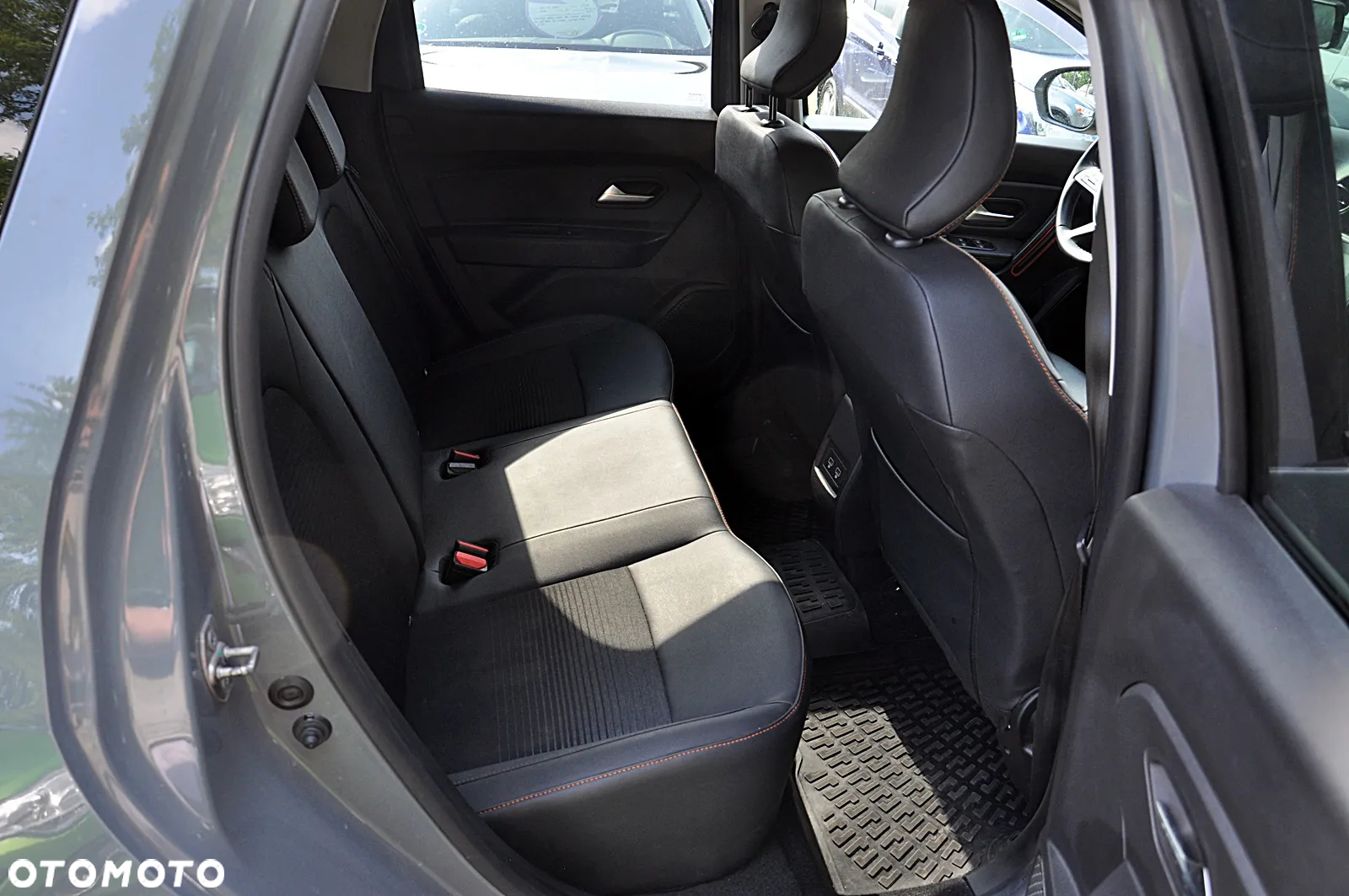 Dacia Duster 1.0 TCe Prestige - 29