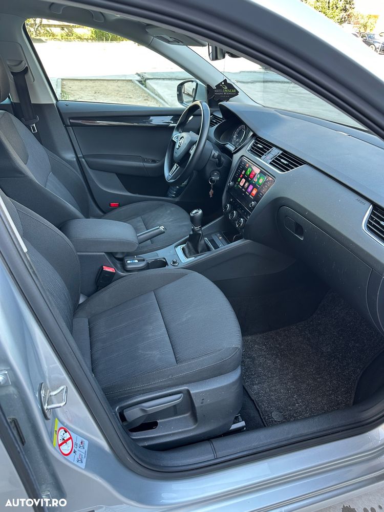 Skoda Octavia Combi Diesel 2.0 TDI Style - 10
