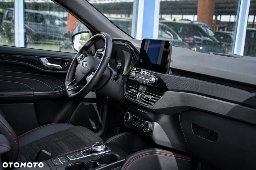 Ford Kuga 2.5P PHEV FWD ST-Line X - 32