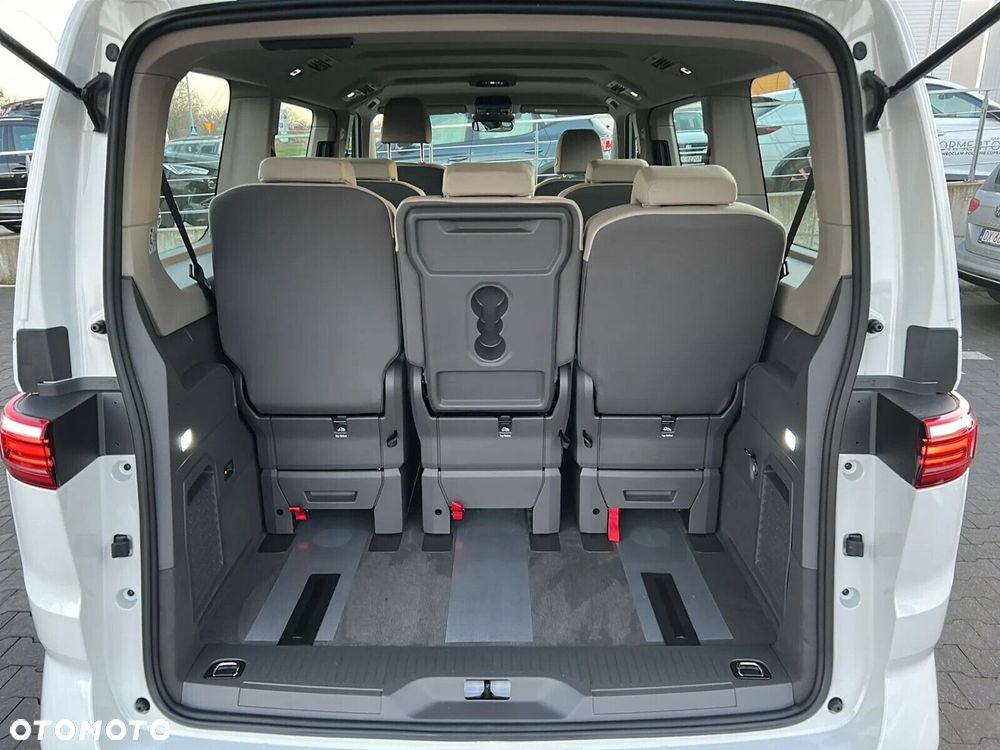 Volkswagen Multivan - 16