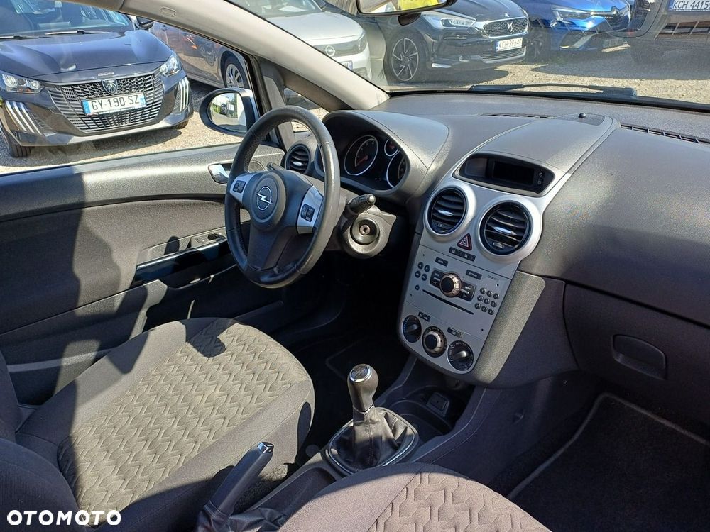 Opel Corsa 1.4 16V Edition - 12