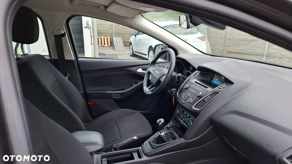 Ford Focus - 24