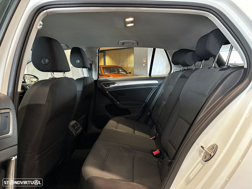 VW Golf 1.6 TDi Trendline - 25